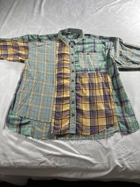 Easel Los Angeles Women’s Long Sleeve Button Up Size Medium Flannel